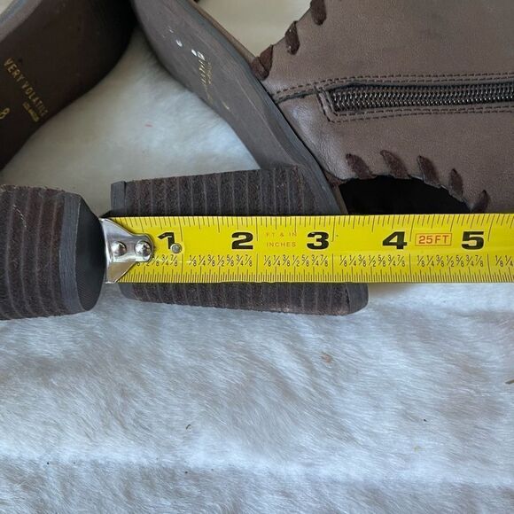 Very Volatile brown vegan leather Boho beaded ankle strap sandals 3” heels SZ8 - Picture 11 of 11